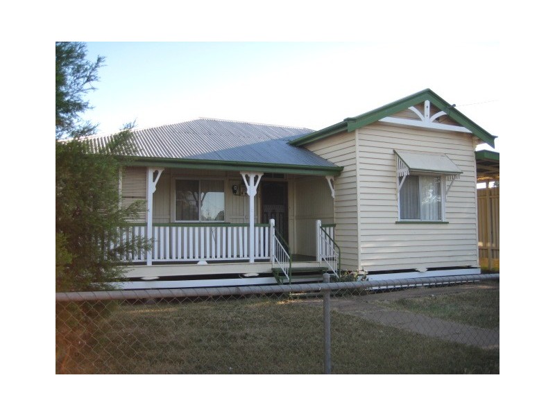 2 Loam St, Dalby QLD 4405
