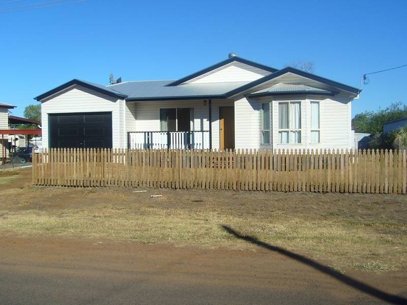 17 O’Keefe Street, Dalby QLD 4405