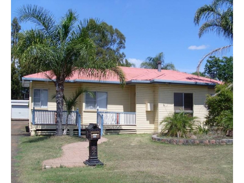106 Bunya St, Dalby QLD 4405