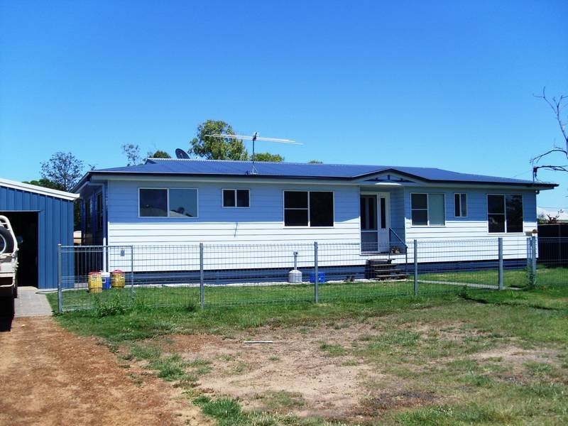 4 Horace St, Dalby QLD 4405