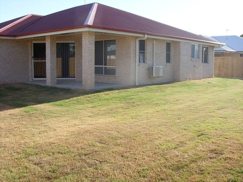 12 Glen Eagles Drive, Dalby QLD 4405