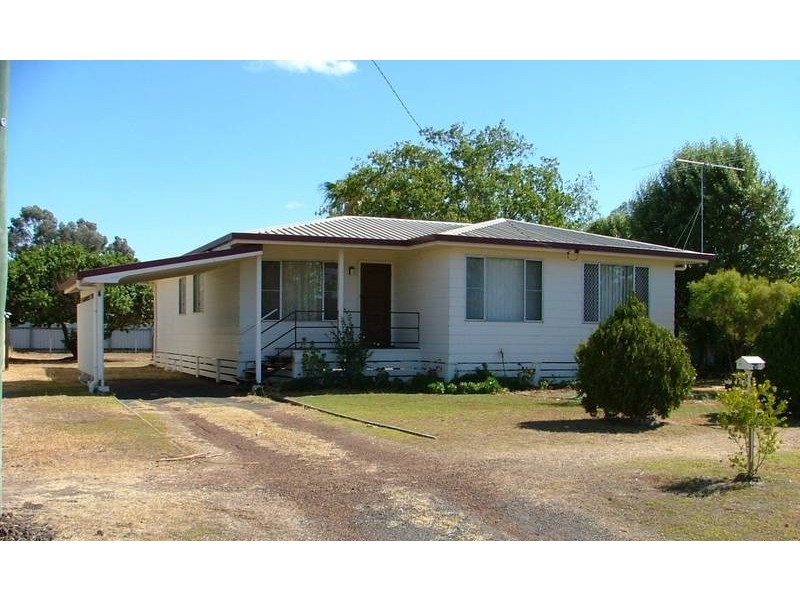 90a Pratten Street, Dalby QLD 4405