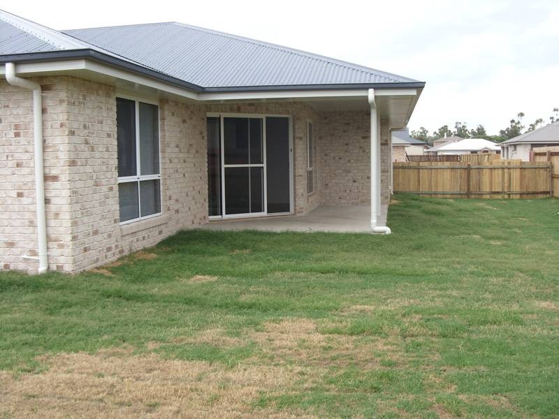 32 Glen Eagles Dr, Dalby QLD 4405