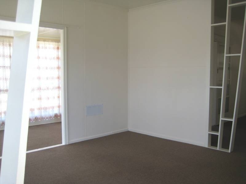 8 Moreton Street, Dalby QLD 4405