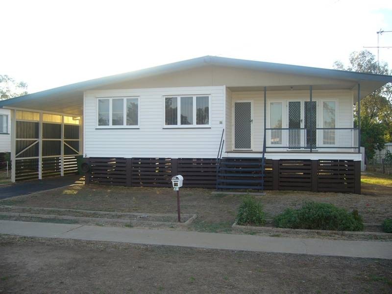 76 Arthur St, Dalby QLD 4405