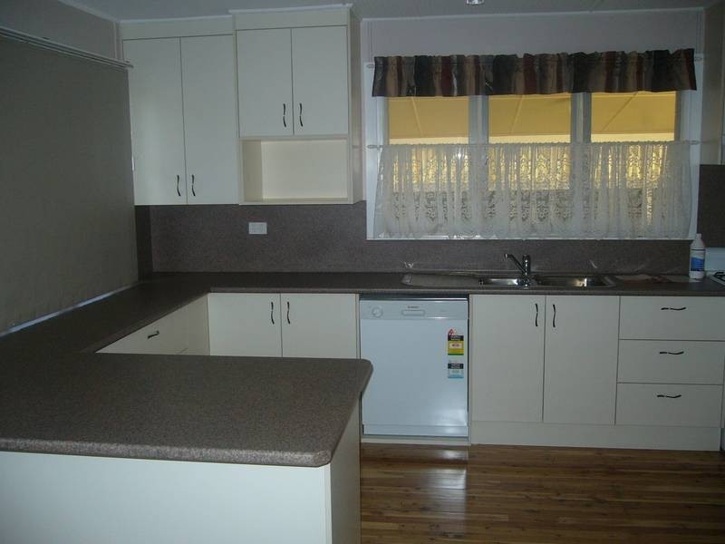 76 Arthur St, Dalby QLD 4405