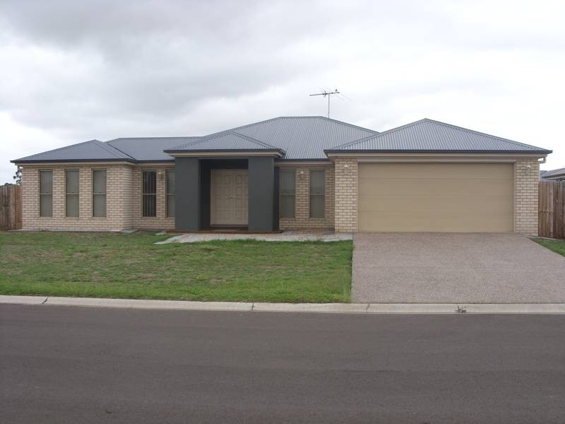 40 Glen Eagles Drive, Dalby QLD 4405