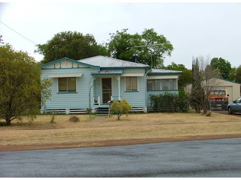 1 Blaxland Rd, Dalby QLD 4405