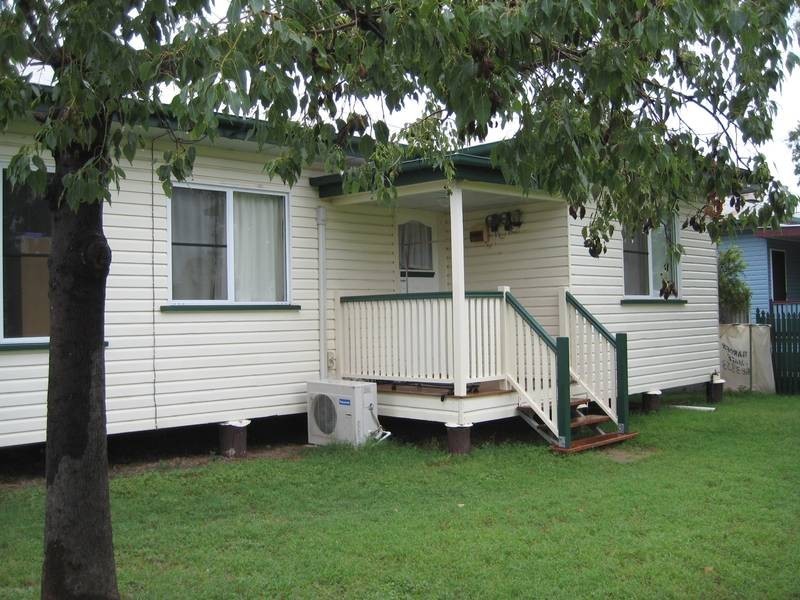 12 Dunmall Street, Dalby QLD 4405