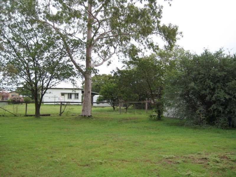 12 Dunmall Street, Dalby QLD 4405