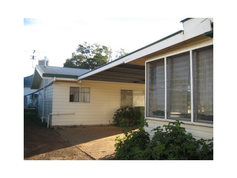 30 North Street, Dalby QLD 4405