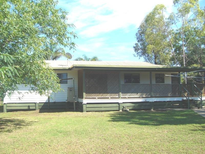 11 Nearhos Street, Dalby QLD 4405