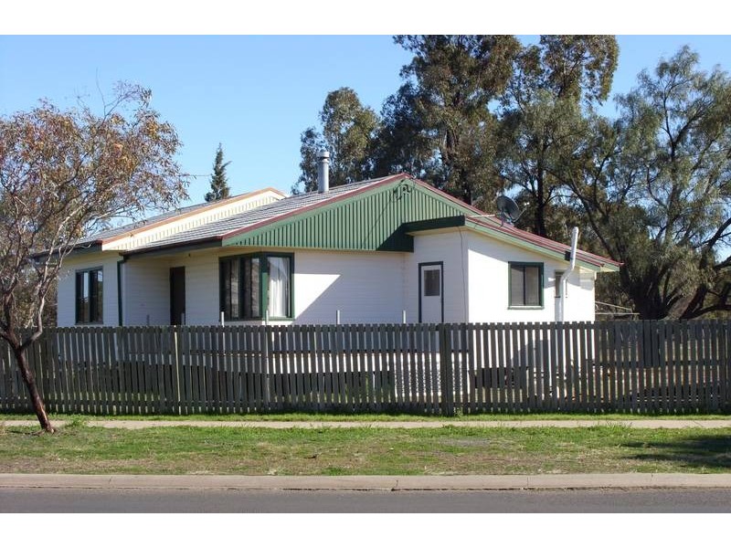 18 Nicholson, Dalby QLD 4405