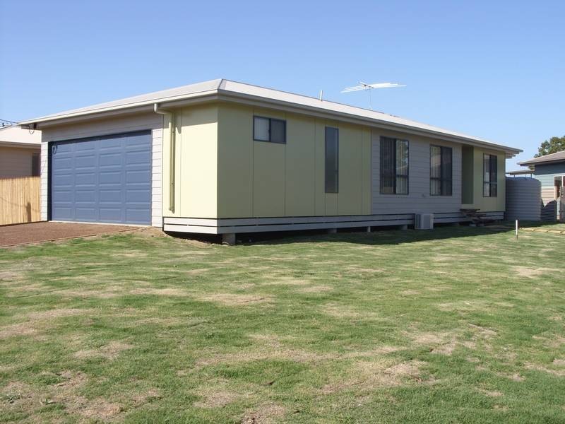 3 Charthojm Place, Dalby QLD 4405