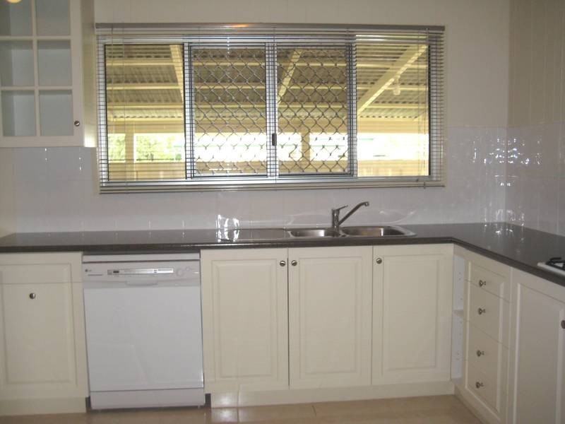 16 Fortescue Street, Dalby QLD 4405