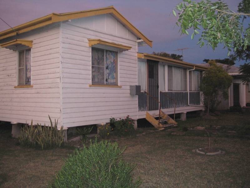 1 Edward Street, Dalby QLD 4405