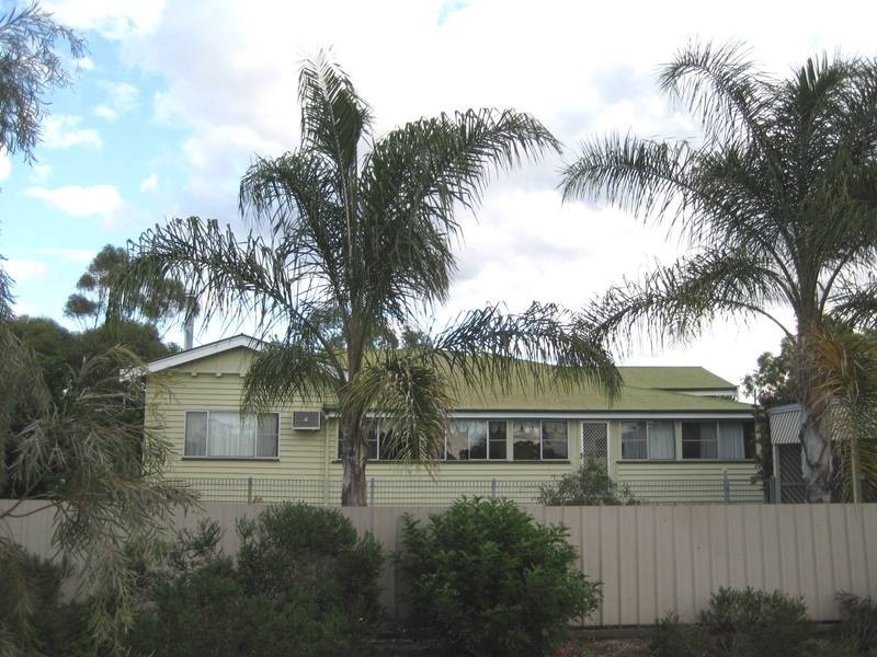 34 Mahon Street, Dalby QLD 4405