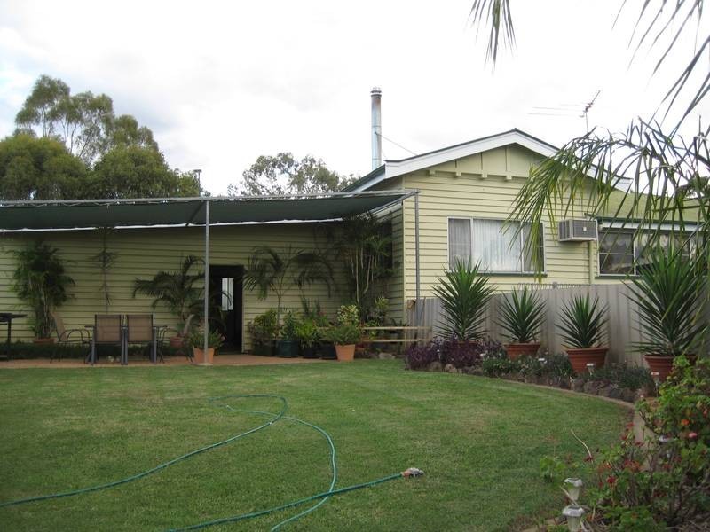 34 Mahon Street, Dalby QLD 4405