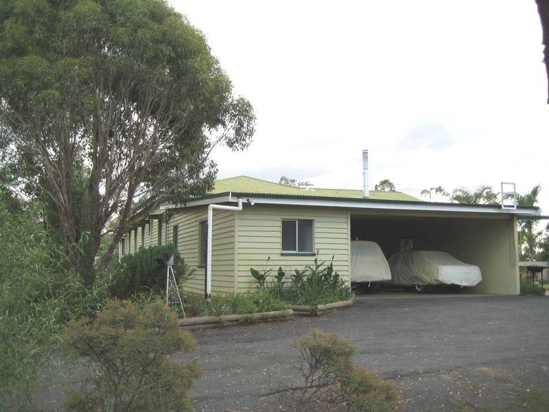 34 Mahon Street, Dalby QLD 4405