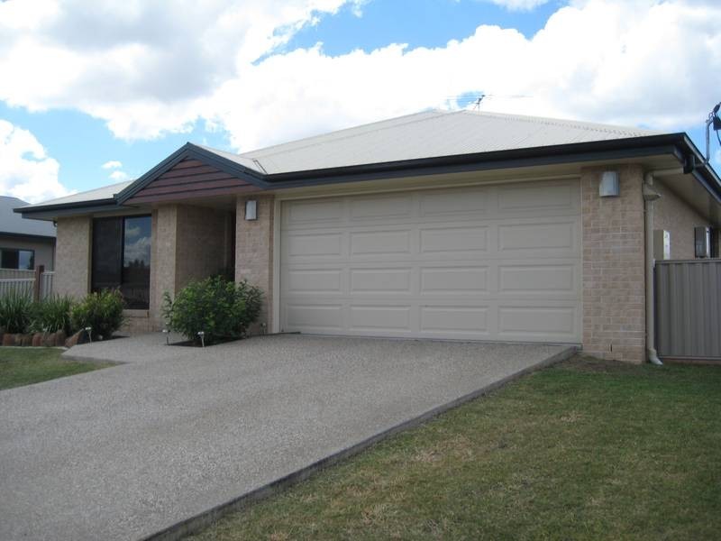 5 Sullivan Crescent, Dalby QLD 4405