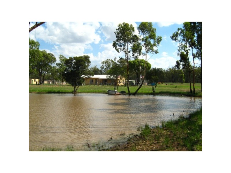 142 Rocky Crescent, Weranga QLD 4405