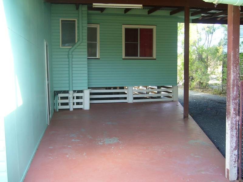 138 Pratten St, Dalby QLD 4405