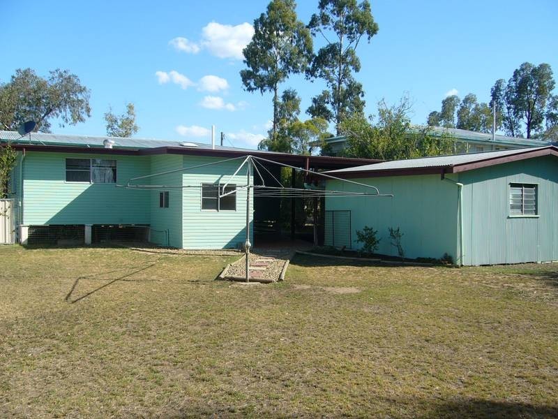 138 Pratten St, Dalby QLD 4405