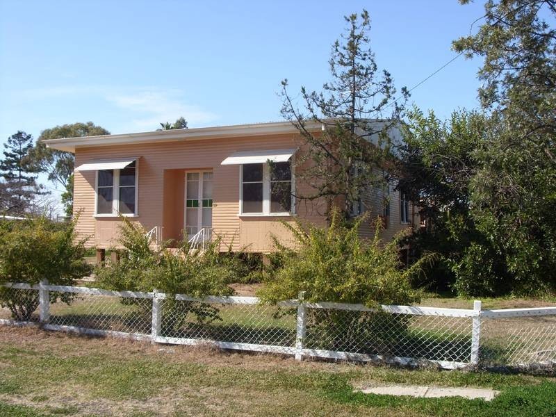 39 Myall Street, Dalby QLD 4405