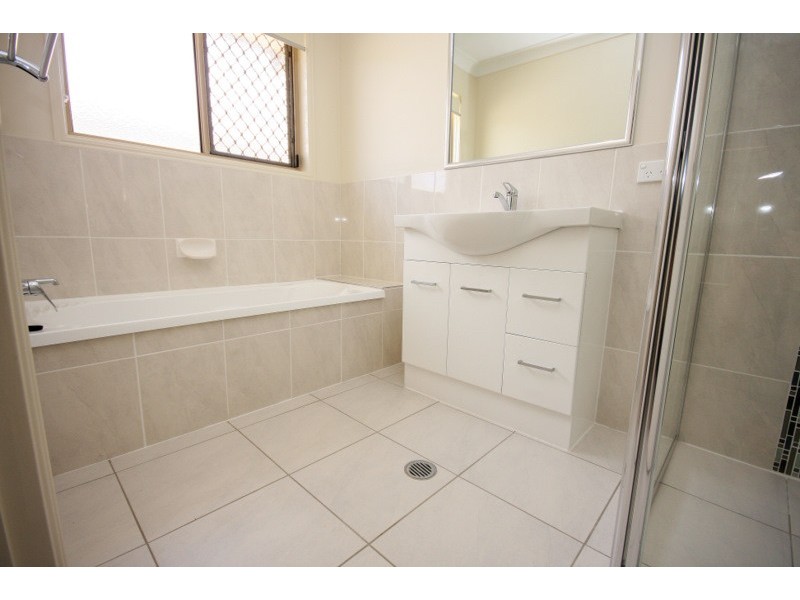 60 Edward Street, Dalby QLD 4405