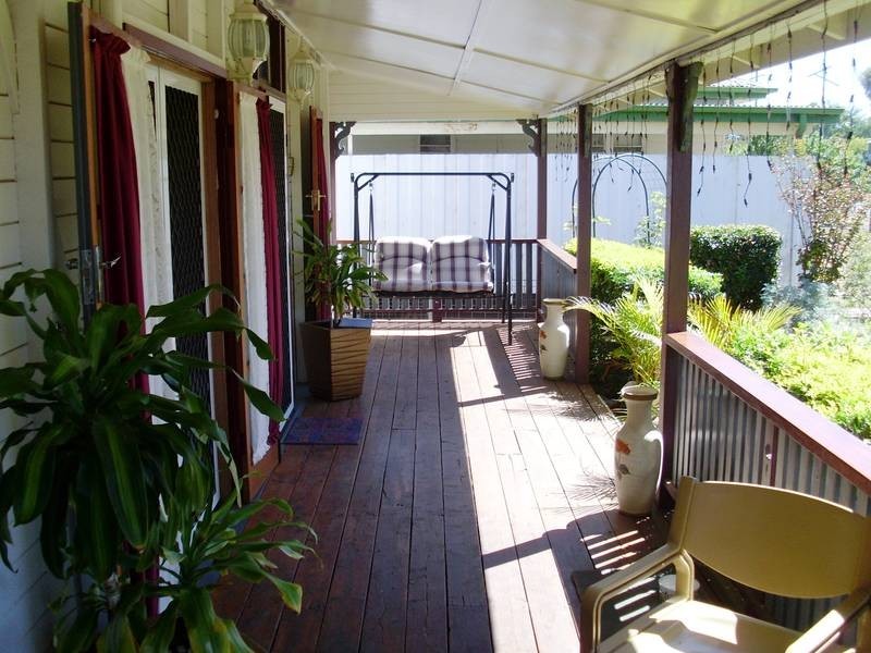 24 Scarlet Street, Dalby QLD 4405