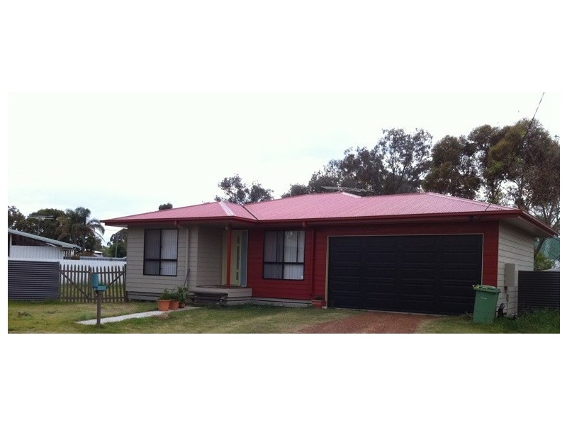 6 Charthom, Dalby QLD 4405