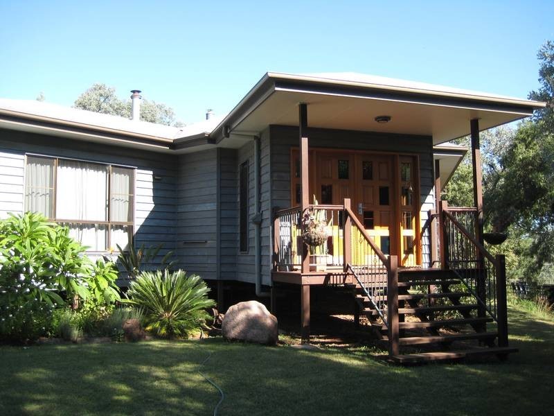 317 Beauaraba Rd, Biddeston QLD 4401