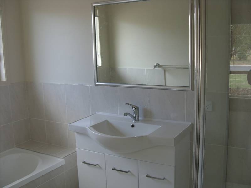 60 Edward St, Dalby QLD 4405
