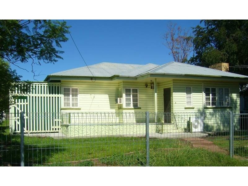 4 Drury Street, Dalby QLD 4405