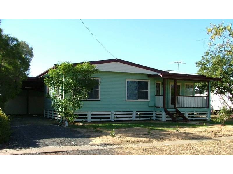 138 Pratten Street, Dalby QLD 4405