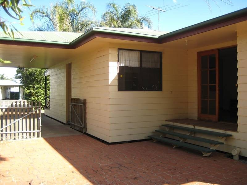 25 Burke Street, Dalby QLD 4405