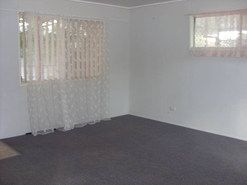 10 Leichhardt Avenue, Dalby QLD 4405