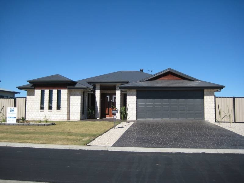 33 Diggers Drive, Dalby QLD 4405