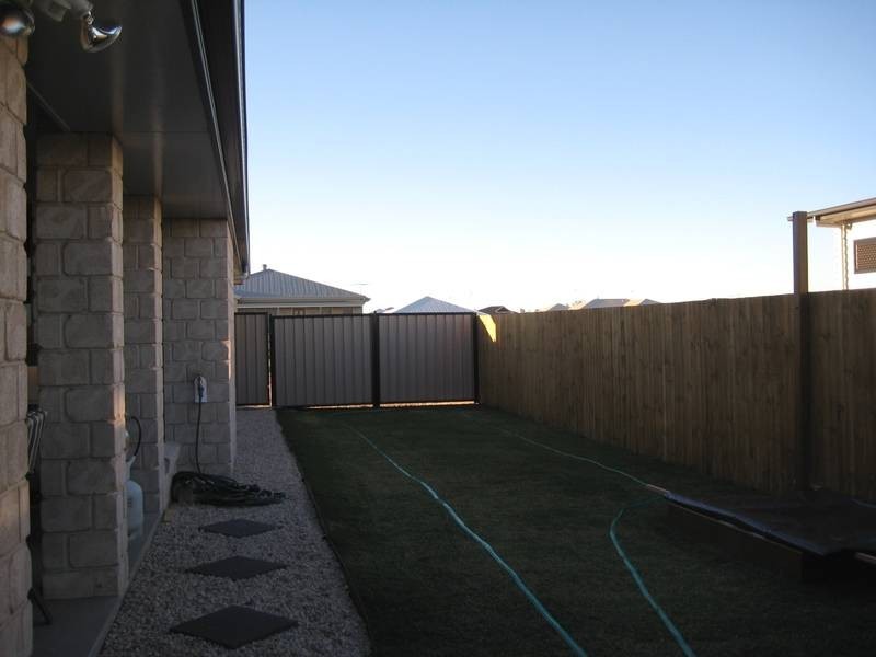33 Diggers Drive, Dalby QLD 4405