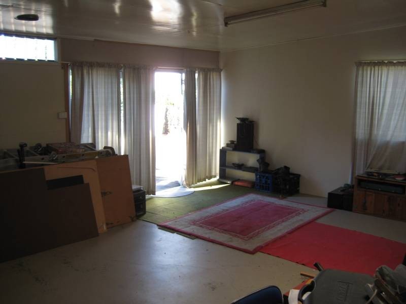 11 Knowles Street, Dalby QLD 4405