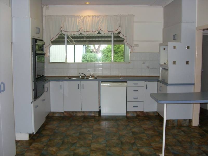 93 Edward Street, Dalby QLD 4405