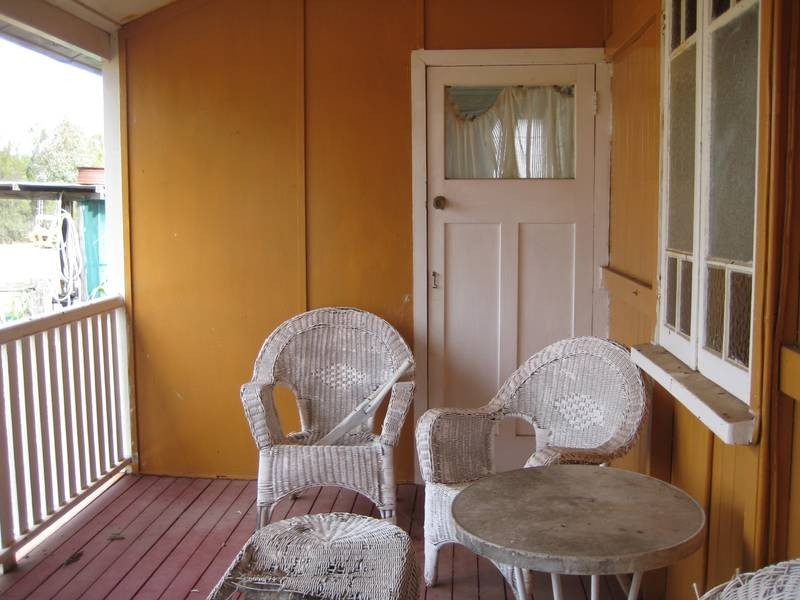 176 Church Road, Kogan QLD 4406