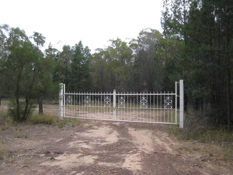 176 Church Road, Kogan QLD 4406