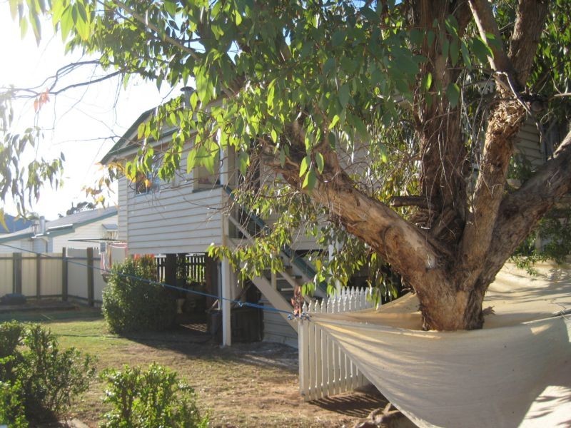 16 Pratten Street, Dalby QLD 4405