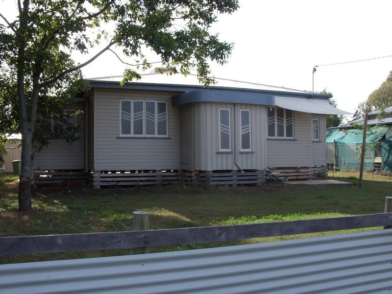 9 Carlow Drive, Dalby QLD 4405