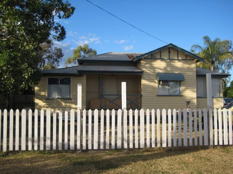 41 Wood St, Dalby QLD 4405