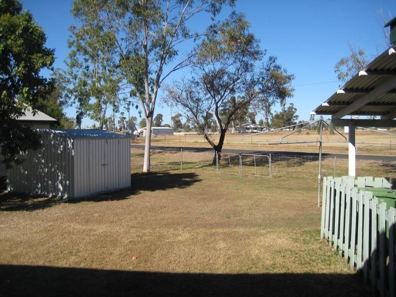 2 Blaxland Road, Dalby QLD 4405