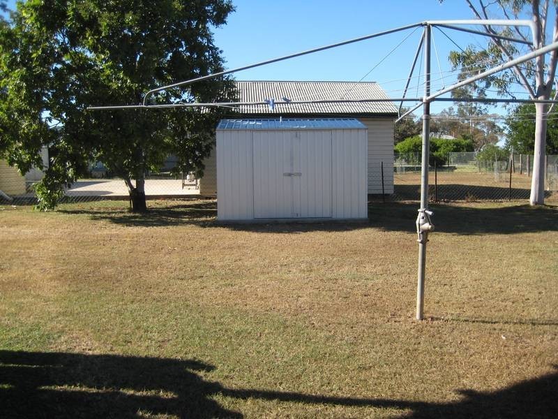2 Blaxland Road, Dalby QLD 4405