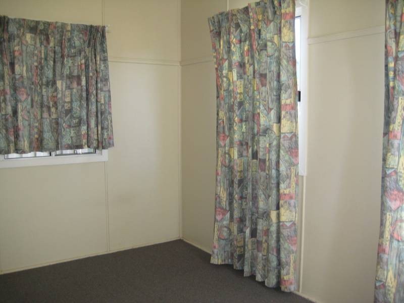 2 Blaxland Road, Dalby QLD 4405