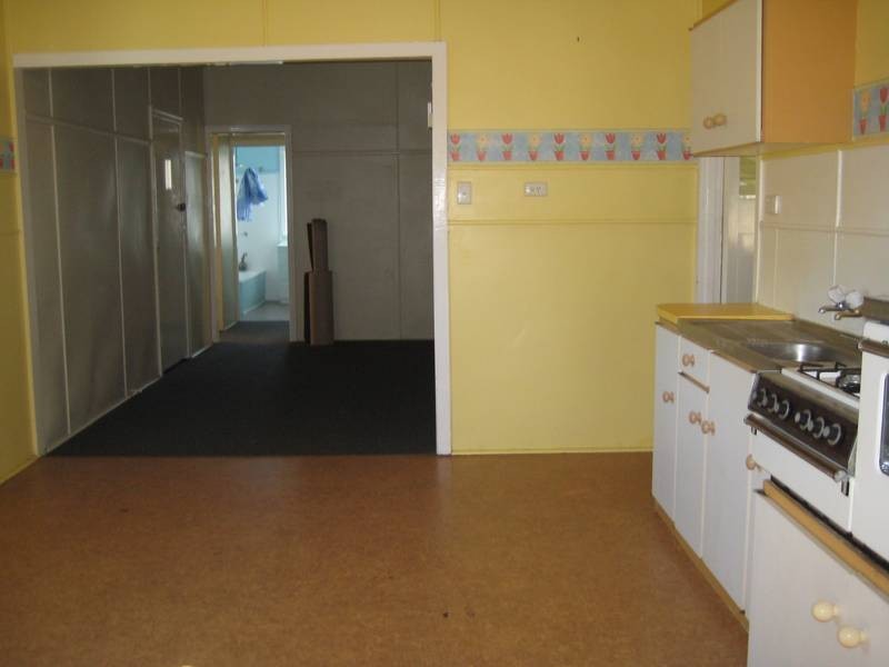 2 Blaxland Road, Dalby QLD 4405